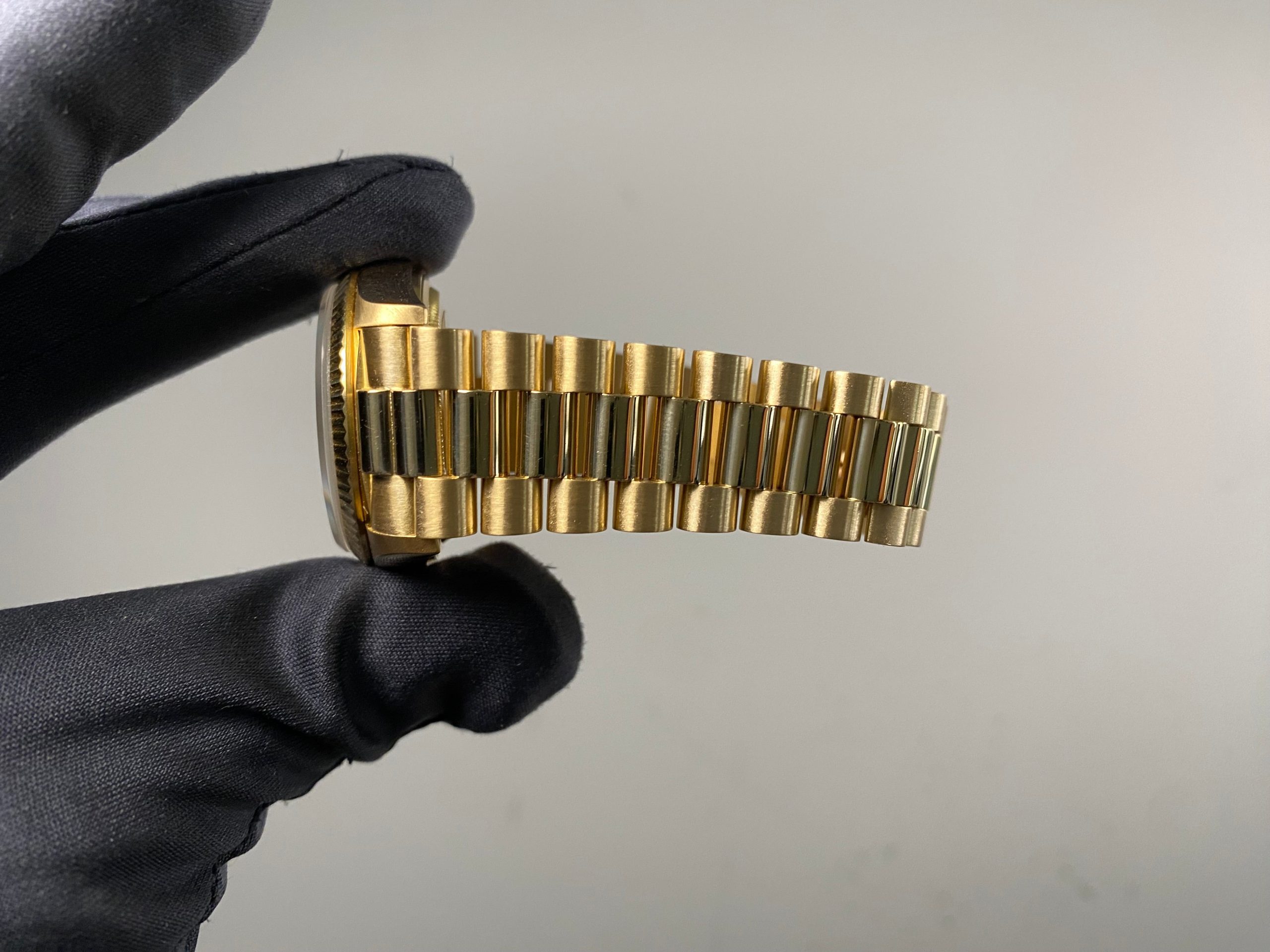 Rolex Day-Date 36 - 1986 - Champagne Dial - 18038 *FULL SET*