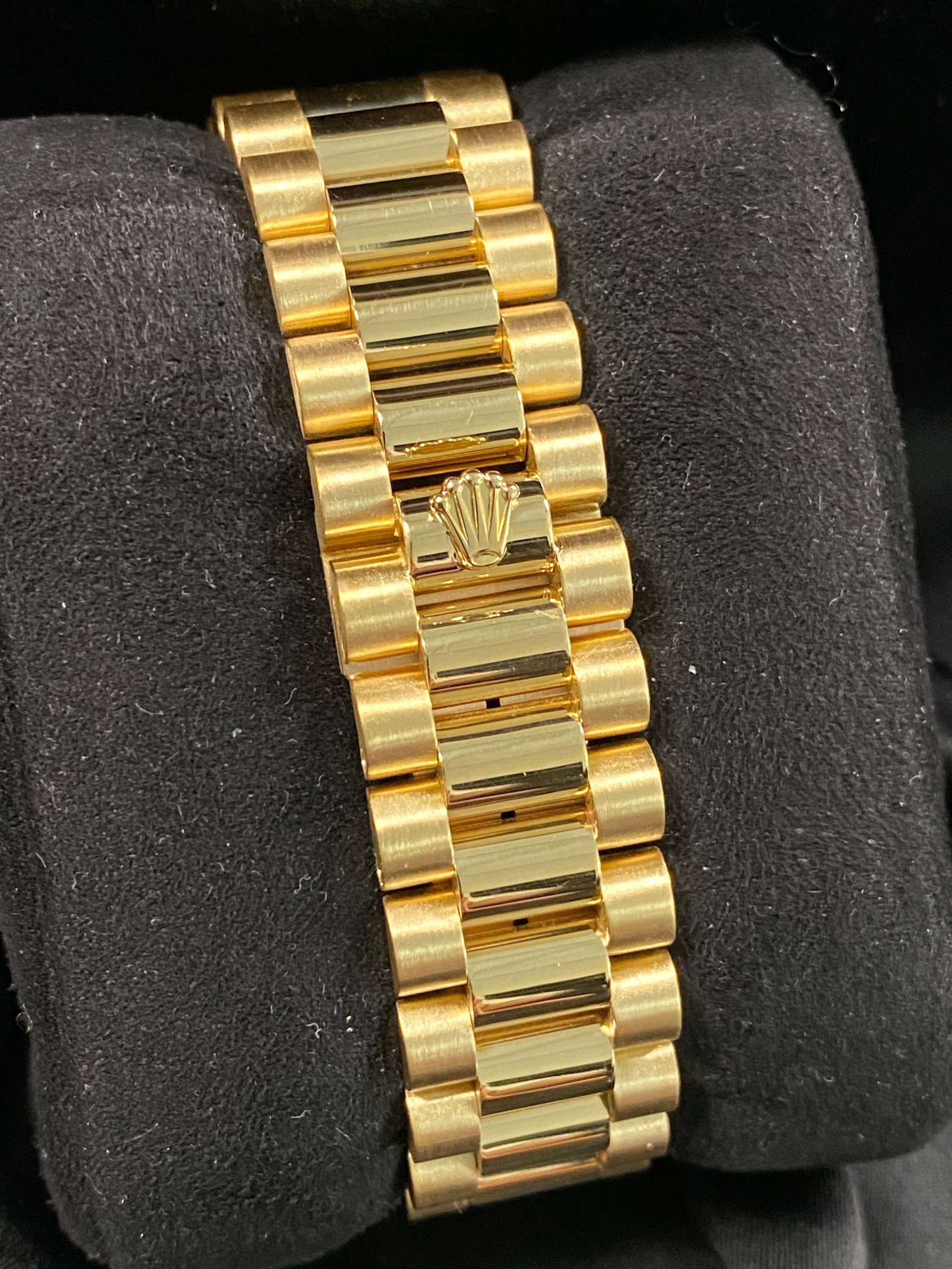 Rolex Day-Date 36 - 1986 - Champagne Dial - 18038 *FULL SET*