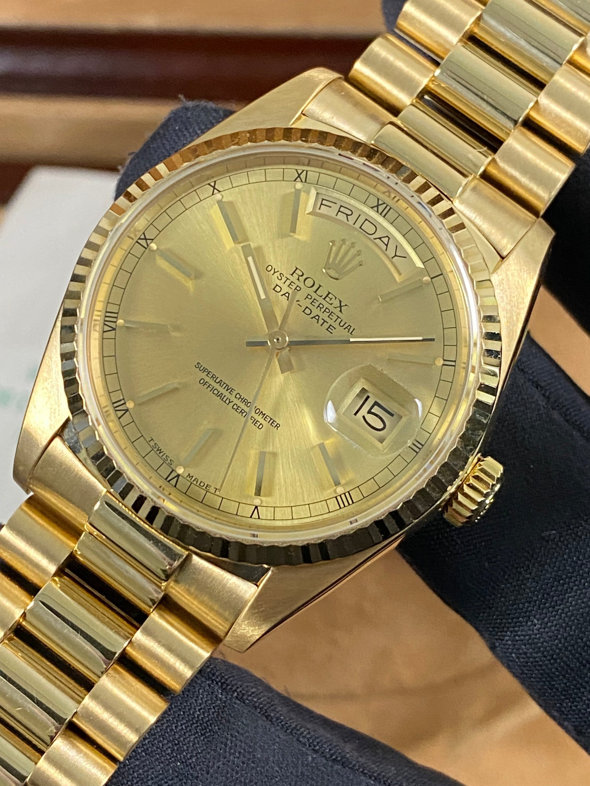 Rolex Day-Date 36 - 1986 - Champagne Dial - 18038 *FULL SET*